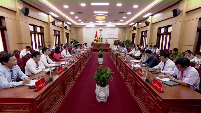 Giải tr&igrave;nh về thực hiện ch&iacute;nh s&aacute;ch dồn điền, đổi thửa, kết hợp chỉnh trang đồng ruộng