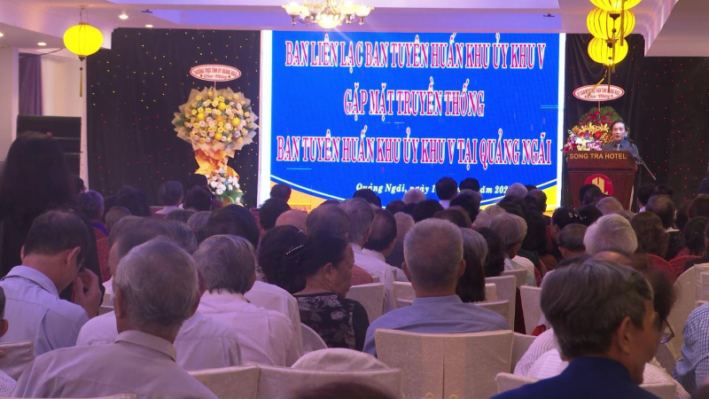 Gặp mặt truyền thống Ban liên lạc Ban tuyên huấn Khu ủy khu V