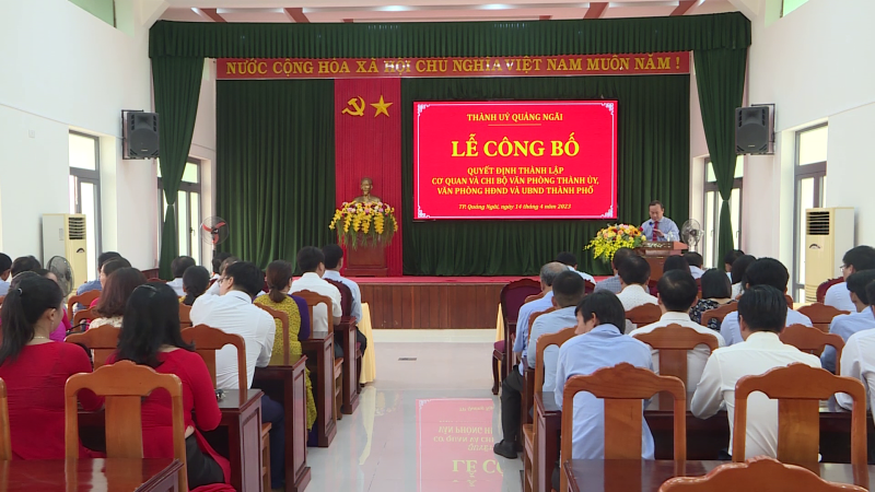 C&ocirc;ng bố c&aacute;c Quyết định th&agrave;nh lập cơ quan v&agrave; Chi bộ Văn ph&ograve;ng Th&agrave;nh ủy, Văn ph&ograve;ng HĐND v&agrave; UBND Th&agrave;nh phố