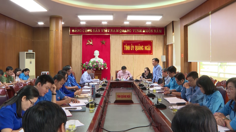 Trưởng ban D&acirc;n vận tỉnh ủy V&otilde; Thanh An l&agrave;m việc với Li&ecirc;n đo&agrave;n lao động tỉnh v&agrave; Tỉnh đo&agrave;n