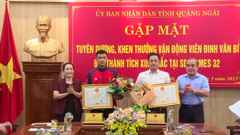 Tuyên dương, khen thưởng vận động viên Đinh Văn Bí, huy chương vàng Sea games 32