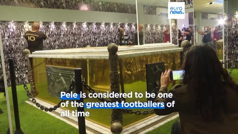 'Vua b&oacute;ng đ&aacute;' Pele y&ecirc;n nghỉ trong ng&ocirc;i mộ bằng v&agrave;ng
