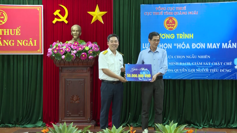 35 cá nhân, hộ kinh doanh trúng thưởng chương trình “Hóa đơn may mắn”