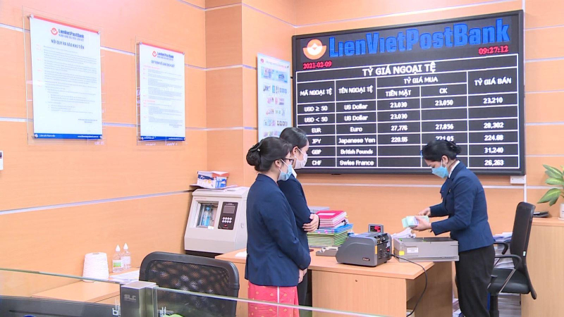 Người d&acirc;n gửi tiết kiệm hơn 6 triệu tỷ đồng