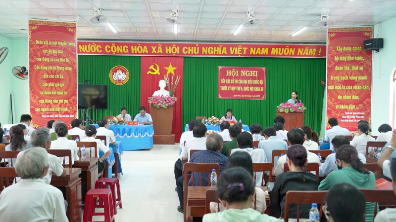 Cử tri xã Nghĩa Phú kiến nghị nhiều vấn đề liên quan đến nghề biển