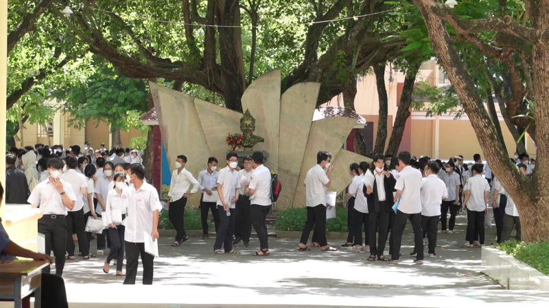 Buổi thi đầu tiên tốt nghiệp THPT 2023