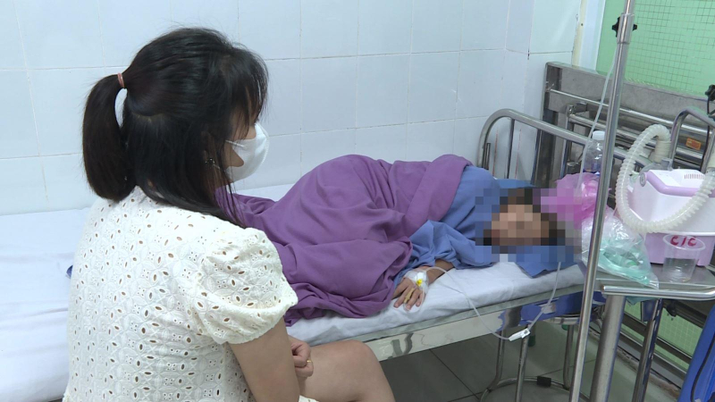 Nhiều trường hợp du khách nhập viện nghi ngộ độc thực phẩm