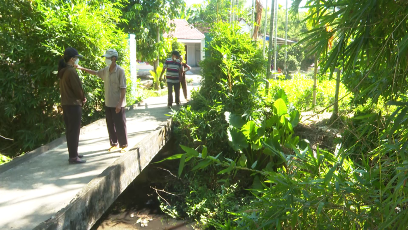 Người dân bức xúc vì kênh ô nhiễm kéo dài