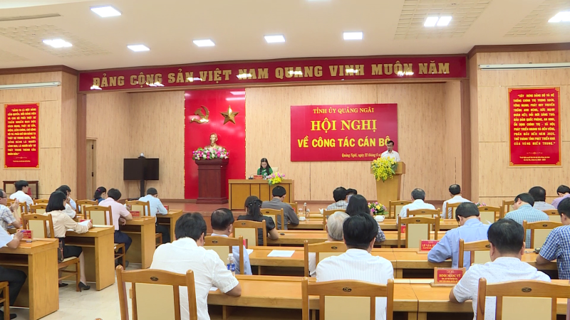 Tỉnh ủy hội nghị về công tác cán bộ