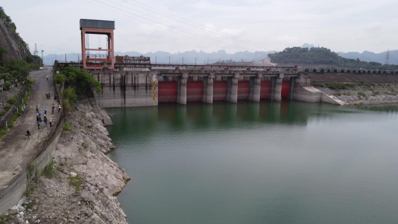 Lưu lượng nước trên hồ thủy điện tăng