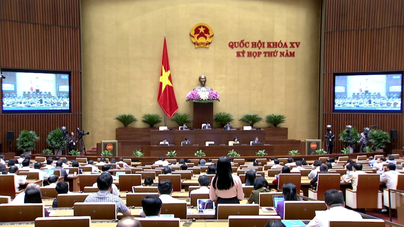 Đại biểu Quốc hội góp ý Dự án Luật các tổ chức tín dụng (sửa đổi)