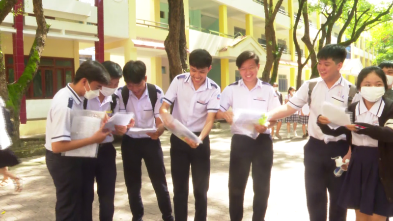 Kết thúc kỳ thi vào lớp 10 các trường THPT không chuyên