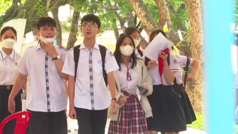 Ngày đầu thi tuyển sinh vào lớp 10