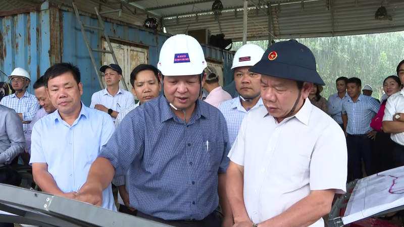 Chủ tịch UBND tỉnh Đặng Văn Minh kiểm tra dự án Khu liên hợp xử lý chất thải rắn Nghĩa Kỳ