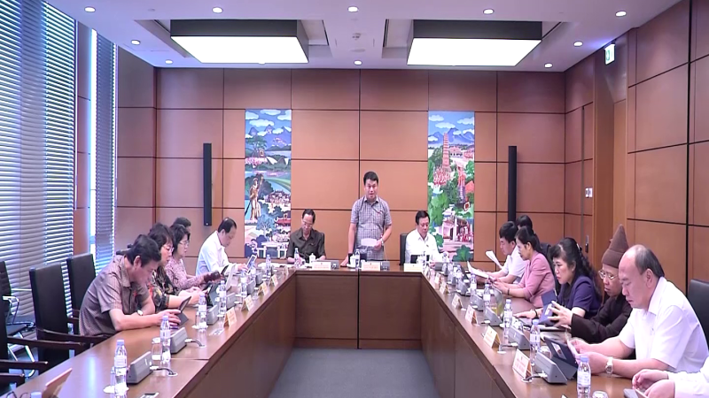 Đo&agrave;n Đại biểu Quốc hội thảo luận ở tổ về dự &aacute;n Luật Nh&agrave; ở (Sửa đổi)