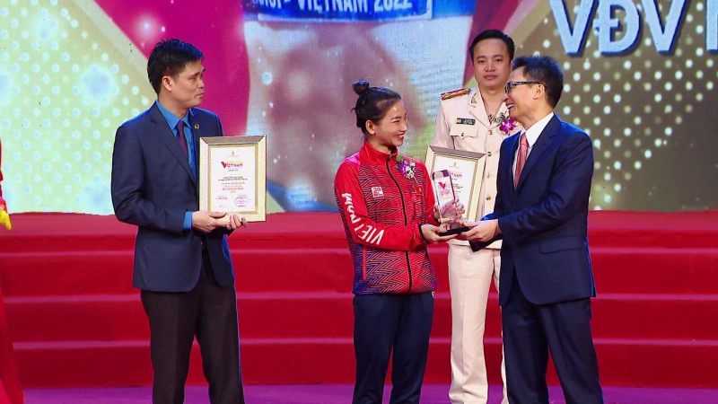 Vinh quang Việt Nam 2023: T&ocirc;n vinh 16 tập thể, c&aacute; nh&acirc;n