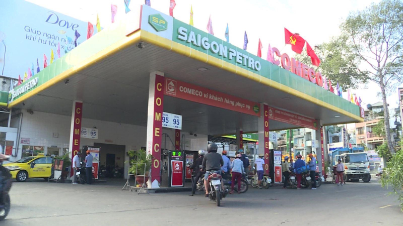 Giá xăng có thể tăng tới 900 đồng/lít vào chiều nay