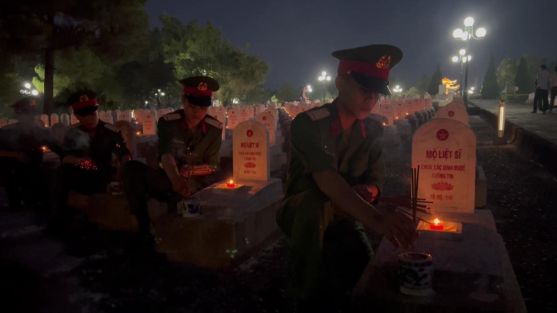 Quảng Trị thắp sáng 72 nghĩa trang liệt sỹ