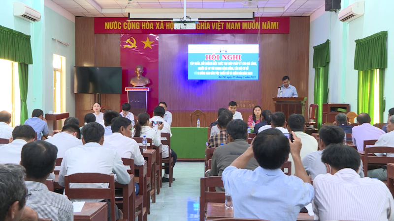 Bồi dưỡng kiến thức trợ gi&uacute;p ph&aacute;p l&yacute; cho gi&agrave; l&agrave;ng, người c&oacute; uy t&iacute;n