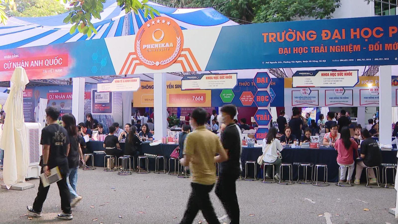 Nhiều trường dự báo điểm chuẩn giảm nhẹ