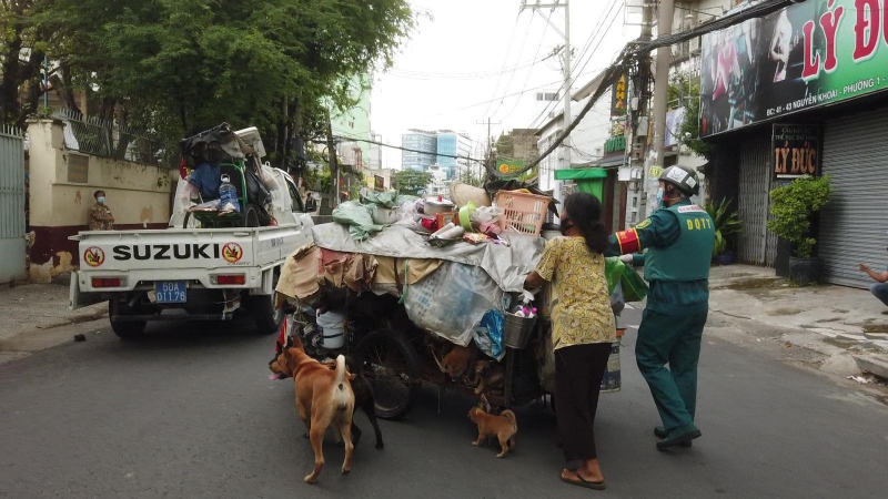 Gia tăng số người lang thang xin ăn tại TP.HCM