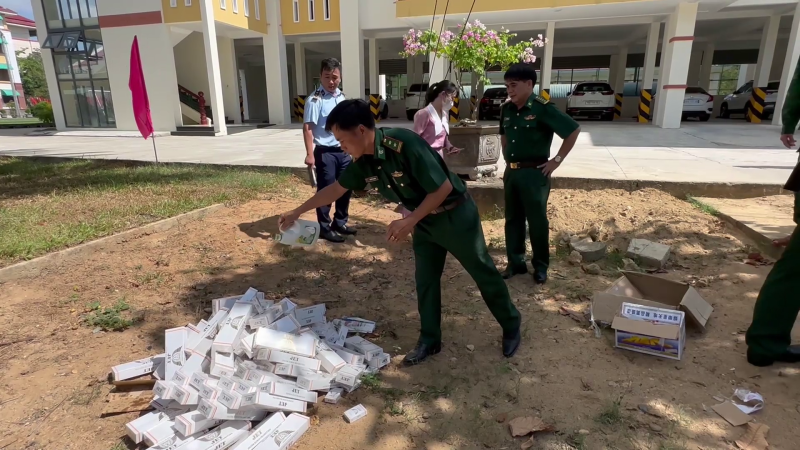 Tiêu hủy thuốc lá nhập lậu