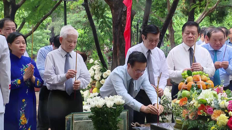 Chủ tịch nước Võ Văn Thưởng viếng liệt sỹ Côn Đảo