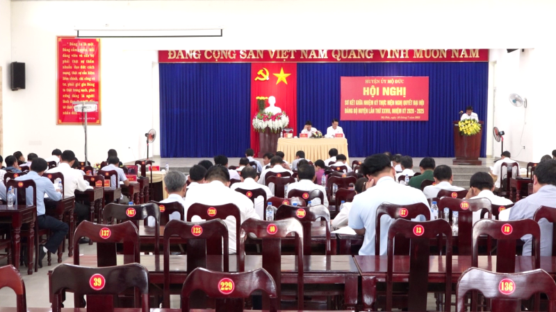 Mộ Đức sơ kết giữa nhiệm kỳ