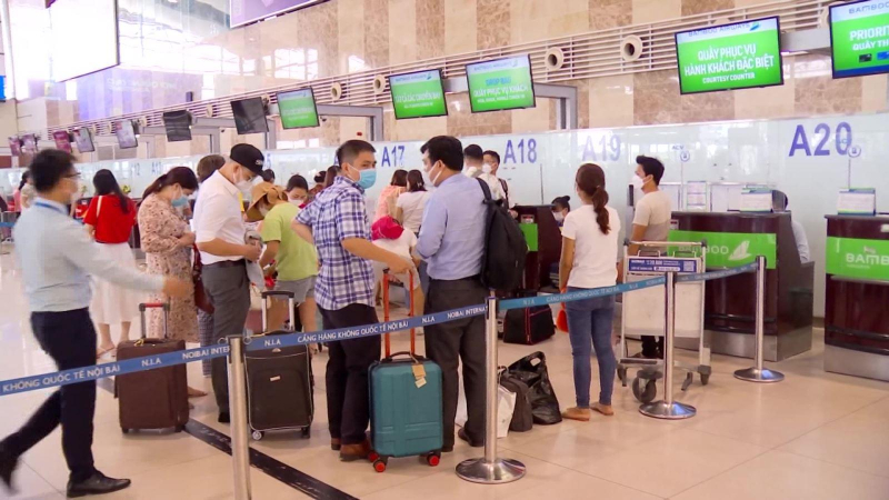 Khách quốc tế qua cảng hàng không tăng gần 500%