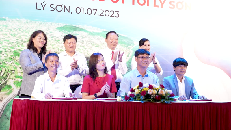 Ký kết hợp đồng cung ứng dài hạn tỏi Lý Sơn