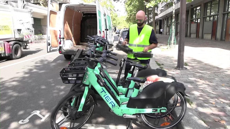Thủ đ&ocirc; Paris (Ph&aacute;p) cấm cho thu&ecirc; xe scooter điện