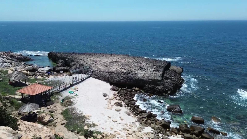 Khám phá vẻ đẹp Hang Rái – Ninh Thuận