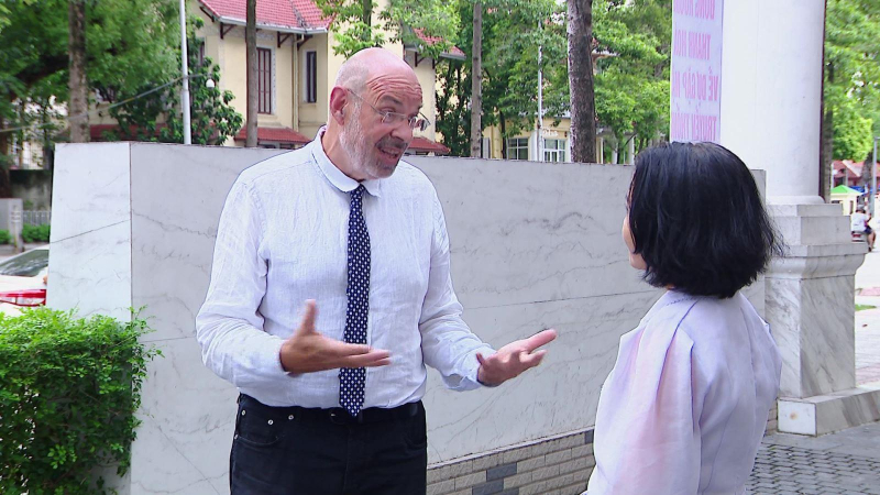 Không thể xem nhà khoa học là nhân viên công nghệ