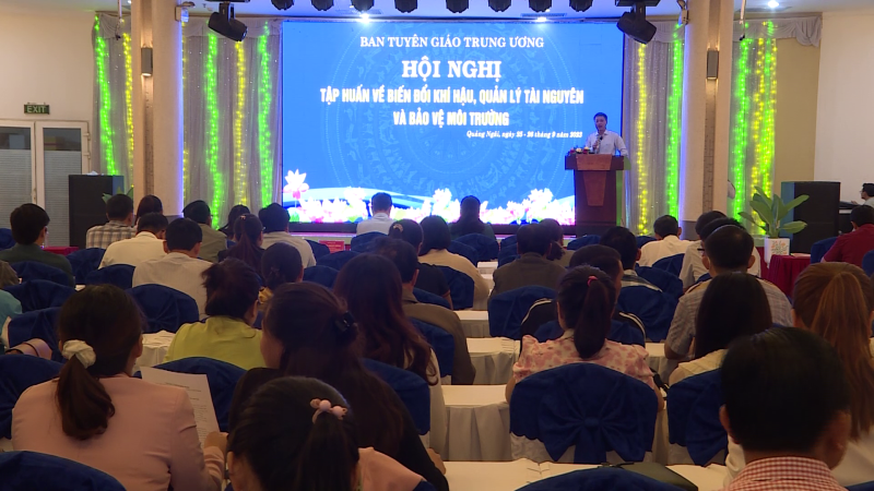Tập huấn về biến đổi khí hậu, quản lý tài nguyên và bảo vệ môi trường