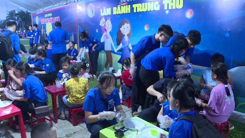 Ấm áp mùa trăng rằm