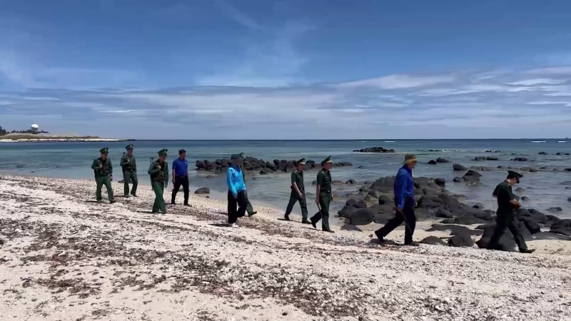 Huy động sức trẻ tham gia bảo vệ v&ugrave;ng biển đảo tiền ti&ecirc;u