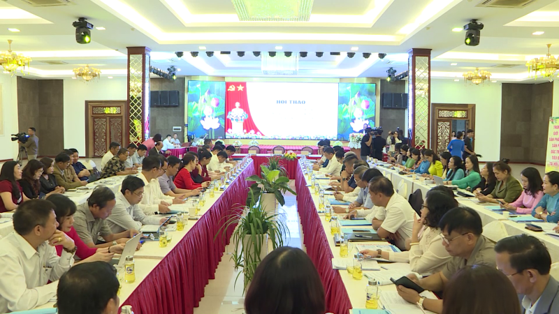 Phó Bí thư Thường trực Tỉnh ủy Đặng Ngọc Huy dự hội thảo về cán bộ nữ