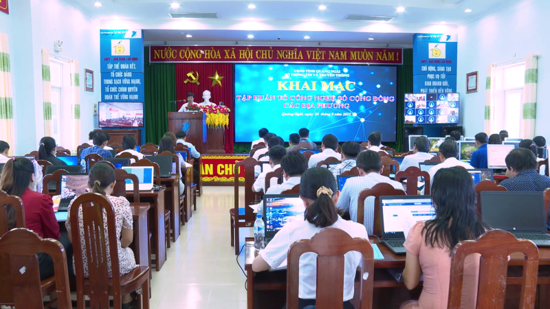 Tập huấn cho Tổ Công nghệ số cộng đồng các địa phương