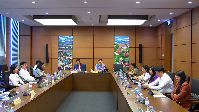 Quốc hội thảo luận tổ một số cơ chế, chính sách đặc thù về đầu tư công trình giao thông đường bộ