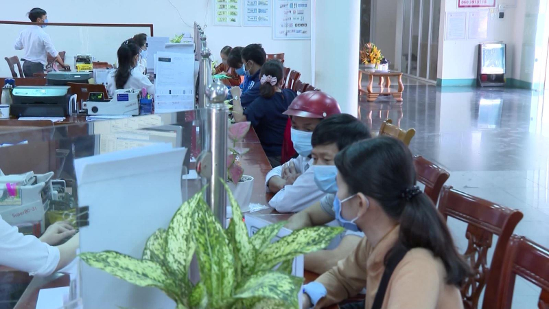 Loạt ngân hàng giảm lãi suất trên 5%