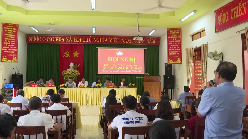 Phó Chủ tịch Thường trực HĐND tỉnh Nguyễn Cao Phúc tiếp xúc cử tri phường Trần Hưng Đạo