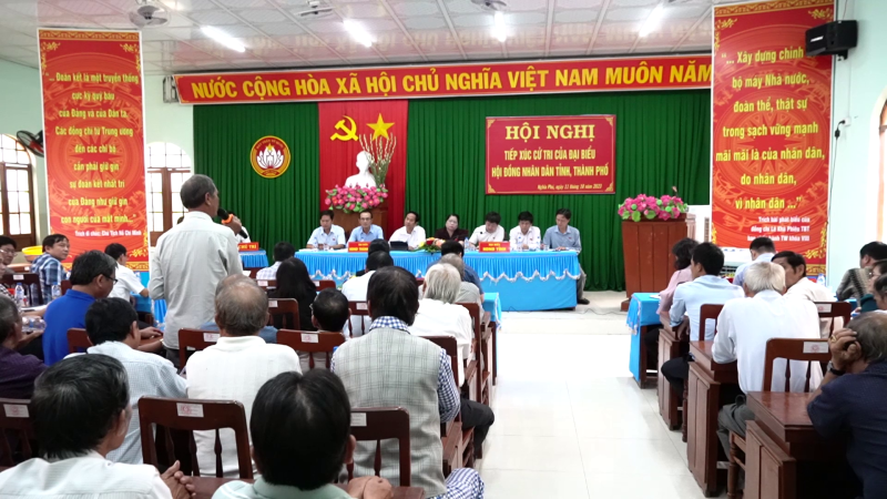 Phó Chủ tịch Thường trực HĐND tỉnh Nguyễn Cao Phúc tiếp xúc cử tri xã Nghĩa Phú