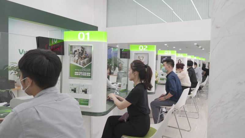 Lãi suất huy động giảm sâu