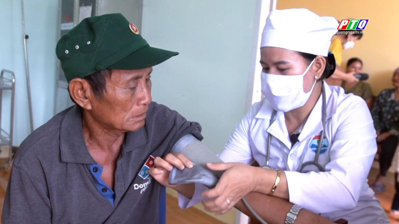 Chăm lo v&agrave; ph&aacute;t huy vai tr&ograve; của người cao tuổi