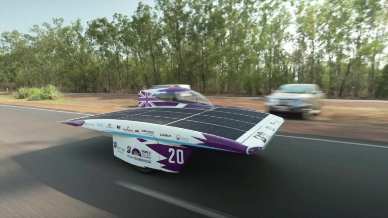 Đua xe chạy bằng năng lượng Mặt Trời