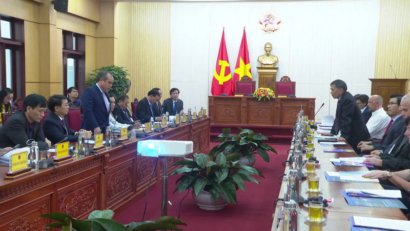 Xúc tiến đầu tư, hợp tác phát triển giáo dục và thị trường lao động