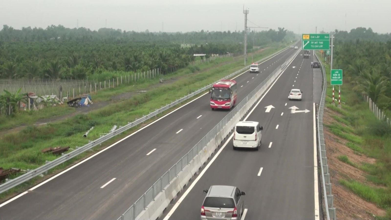 Khẩn trương xây dựng quy chuẩn đường cao tốc