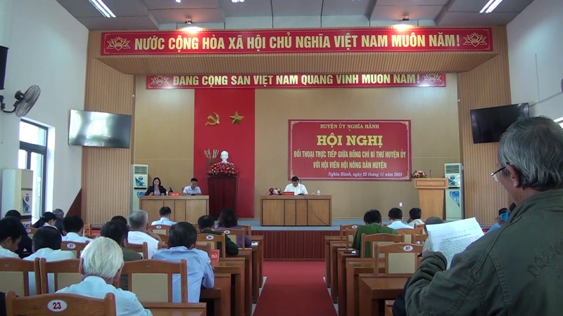 Bí thư Huyện ủy Nghĩa Hành đối thoại với hội viên nông dân