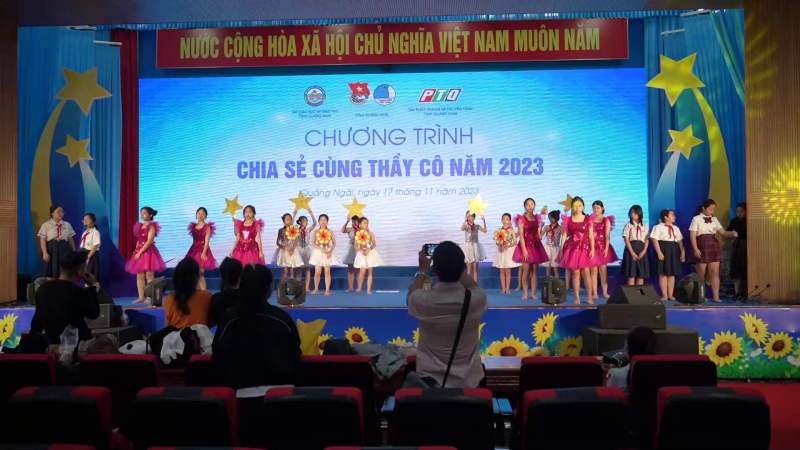 Tổng duyệt chương trình “Chia sẻ cùng thầy cô”