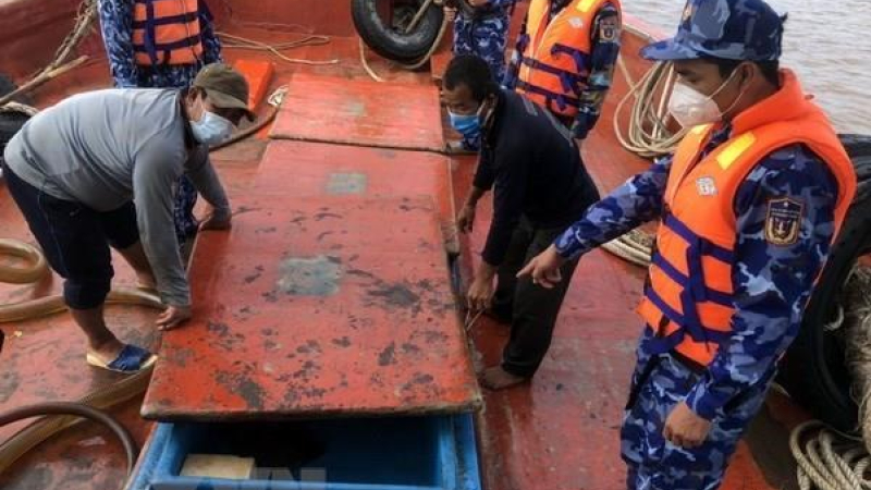 Kiên Giang: Tạm giữ tàu vận chuyển 50.000 lít dầu DO trái phép